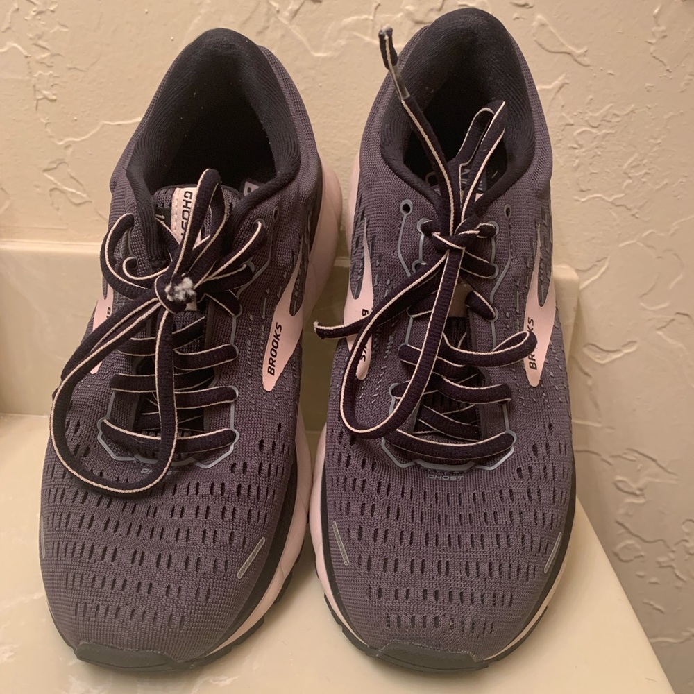 Brooks - Women’s - Sz 7B